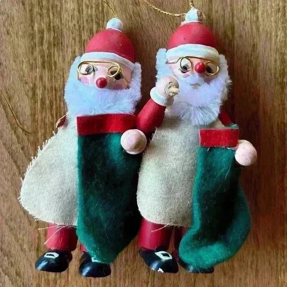Vintage Wooden Santa Claus ornaments set of 2